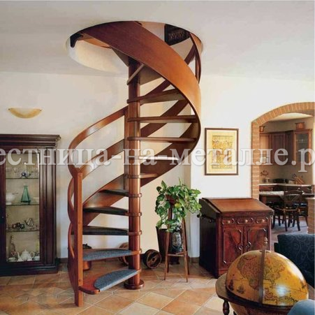 необычная деревянная лестница